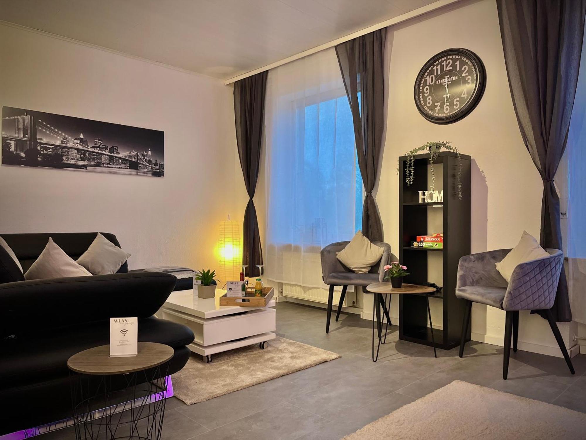 G&G Luxury Apartment Am Stadtpark Бендорф Екстер'єр фото
